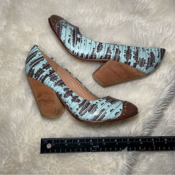 Sz 7 A Détacher Funky Blue Reptile Scale Print Wooden Kitten Heel - Picture 1 of 7